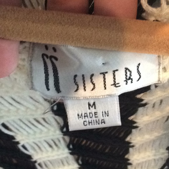 Sisters vest - Picture 2 of 4